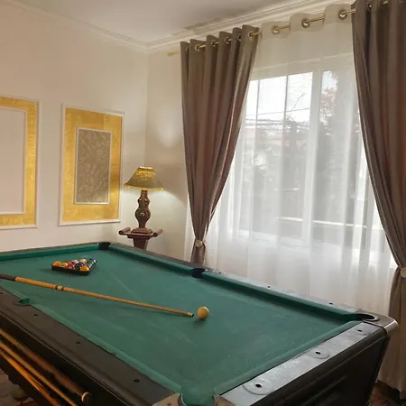 Artists Villa *